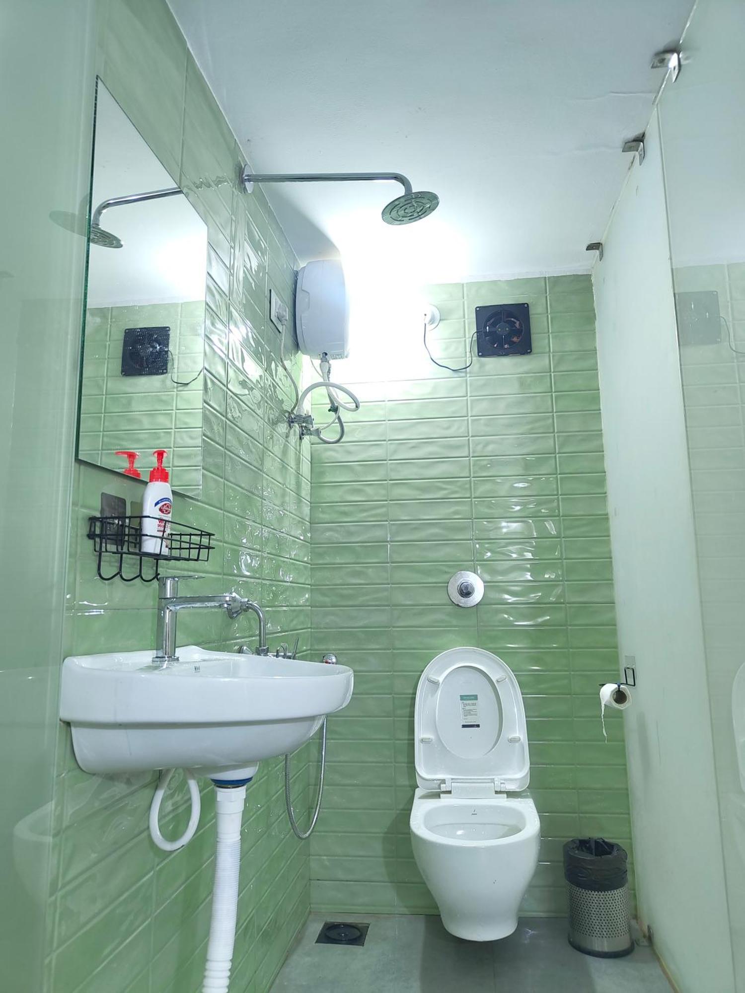 Hot - House Of Travellers, Vagatorホステル 部屋 写真