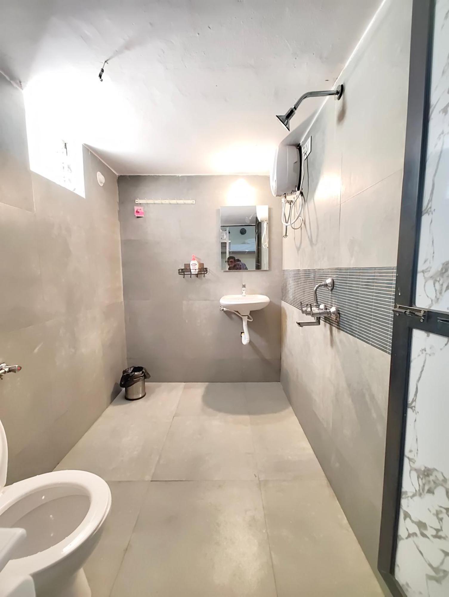 Hot - House Of Travellers, Vagatorホステル 部屋 写真